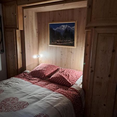 A4 km de Megève très joli studio avec jacuzzi ,vue sur les montagnes au calme Praz-sur-Arly Esterno foto
