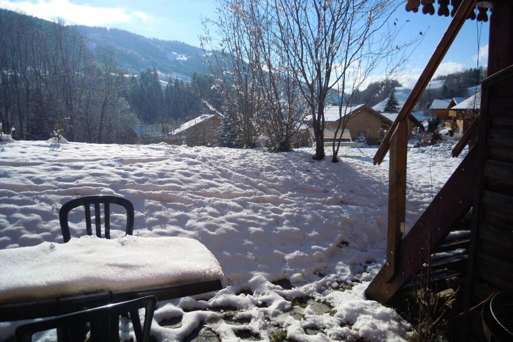 A4 km de Megève très joli studio avec jacuzzi ,vue sur les montagnes au calme Praz-sur-Arly Esterno foto