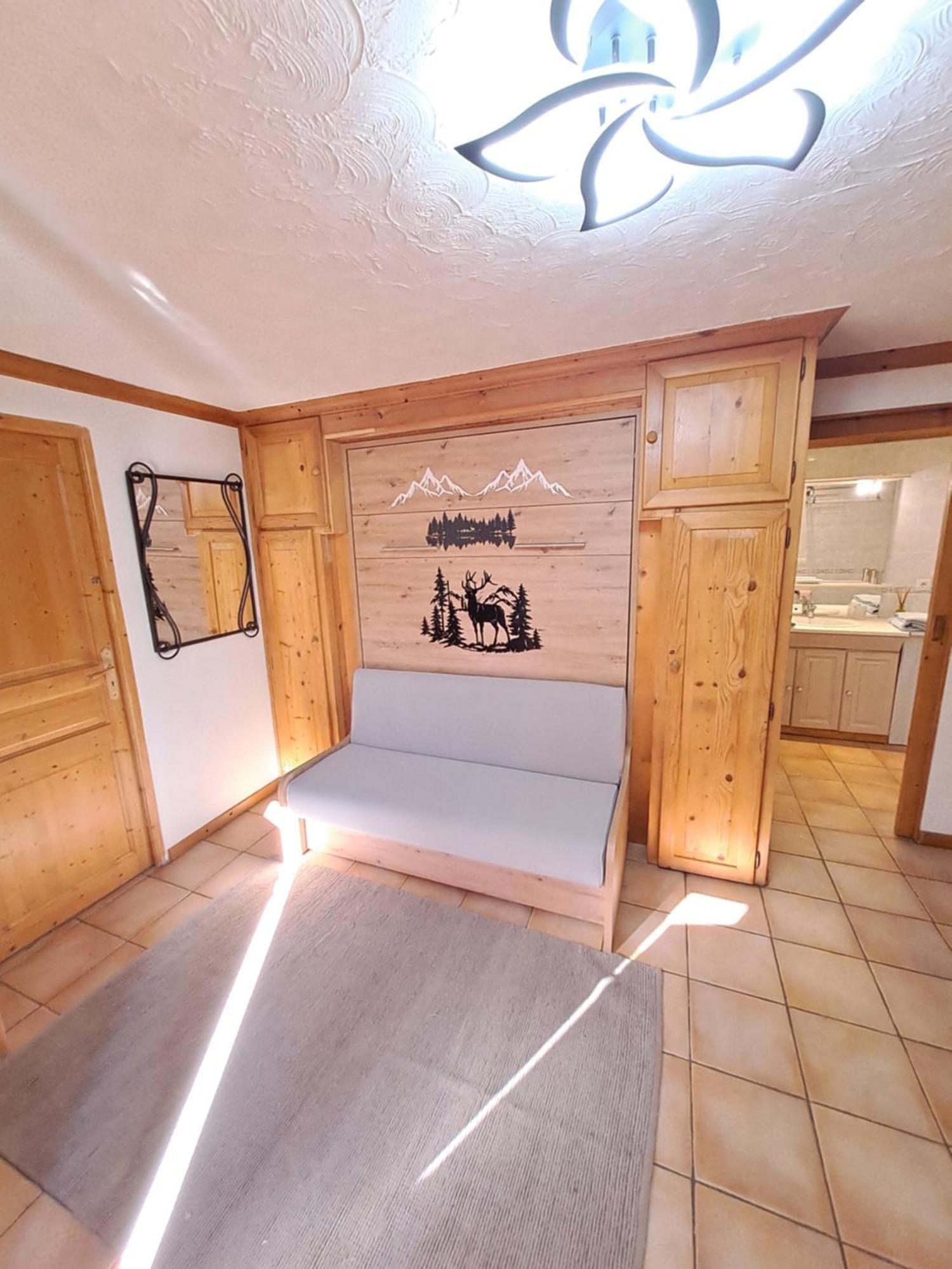A4 km de Megève très joli studio avec jacuzzi ,vue sur les montagnes au calme Praz-sur-Arly Esterno foto